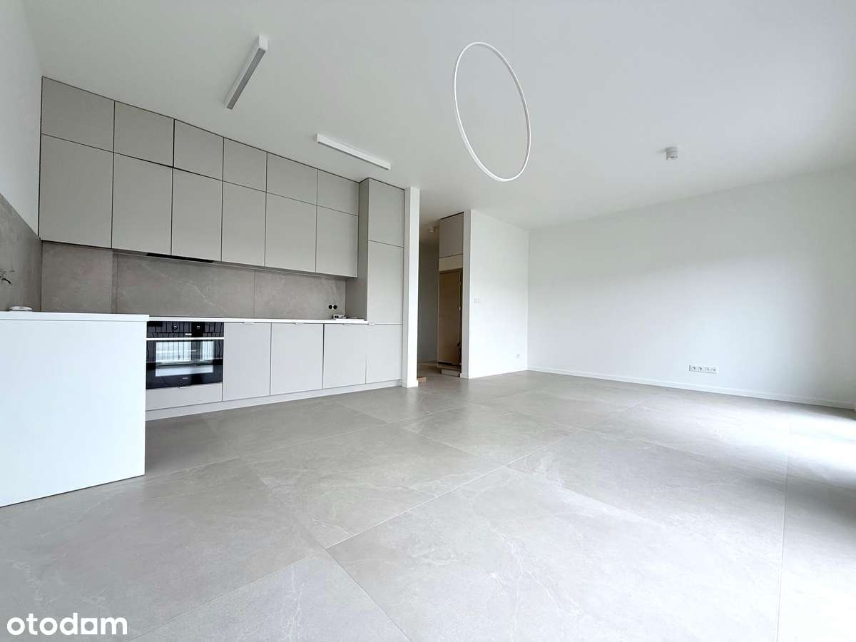 Nowoczesne, wykończone mieszkanie w zabudowie szeregowej-0