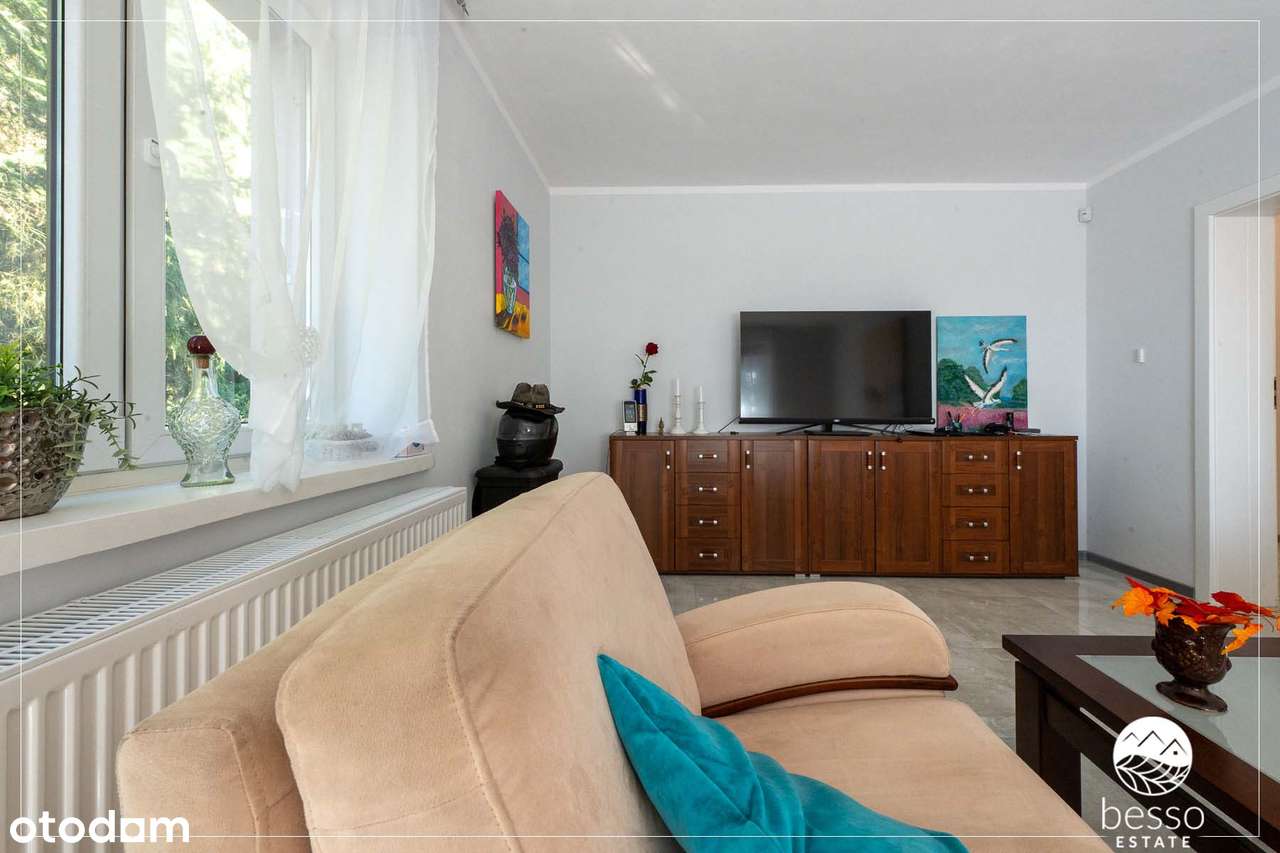 80 KM OD PAŁACU KULTURY. Posesja z bezpośrednim dostępem do rzeki.-12