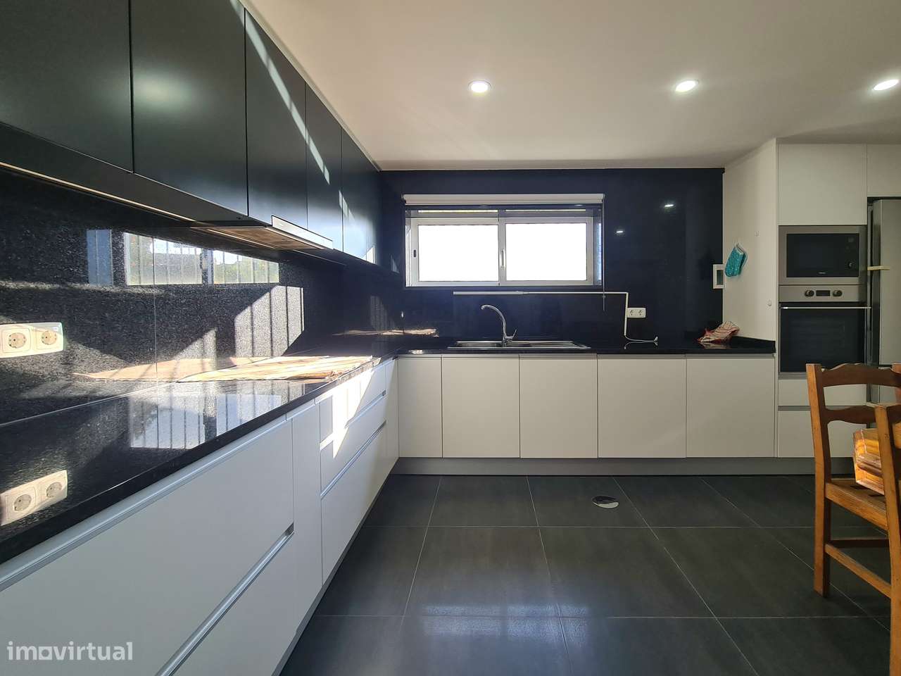 Moradia Isolada c/ terreno em Lourosa-2