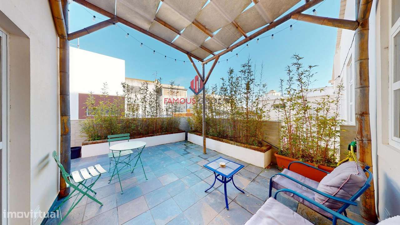 Prédio Histórico com Alojamento Local, Restauração e Espaço...-52