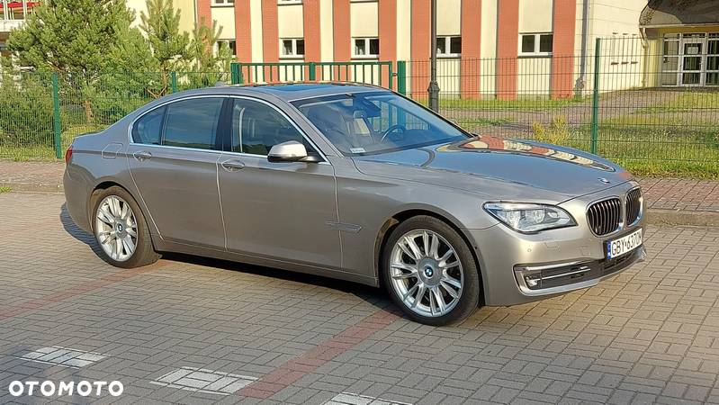 BMW Seria 7 740d xDrive - 4