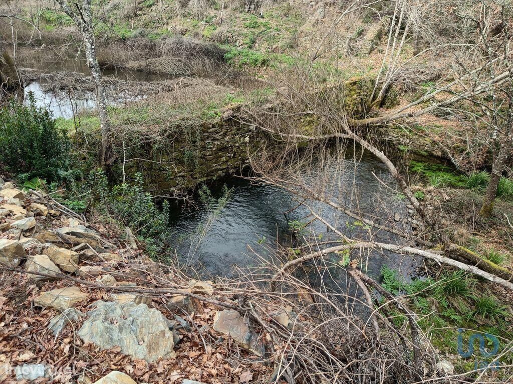 Terreno em Leiria de 18940,00 m2