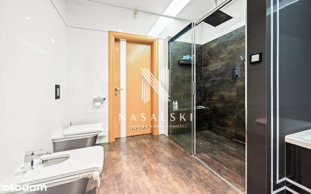 Dom z basenem i sauną na dużej działce pod lasem-17