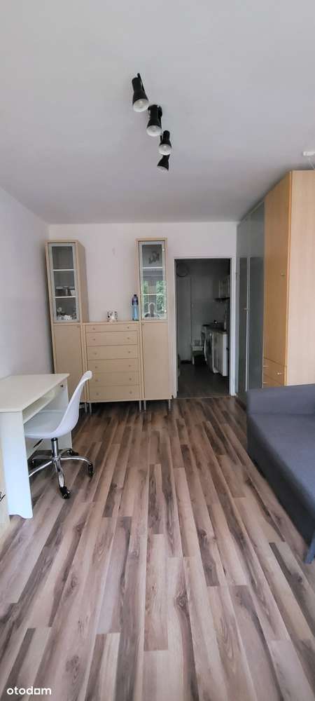 Kawalerka ścisłe Centrum/przy stacji metra M1 i M2/cicho i komfortowo - Pełny obrazek: 5/9