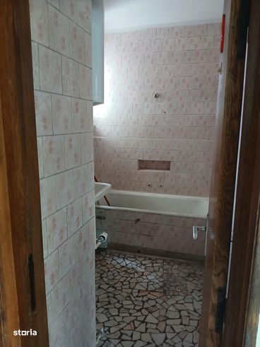 Vanzare apartament patru camere garaj boxa Palatul Cotroceni-14