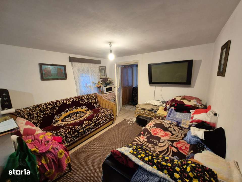 Casa-vila de vanzare in Alexandria teren 1050 mp pretabil comercial - Imagine principală: 2/7