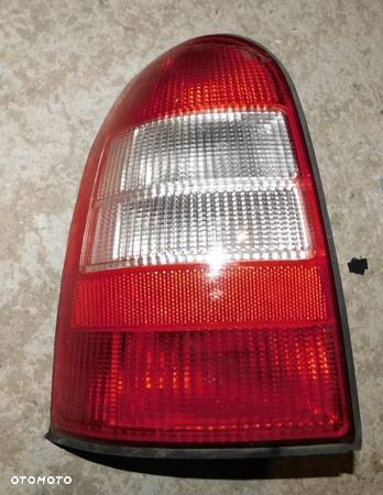 lampa tylna tył lewa OPEL VECTRA B KOMBI - 1