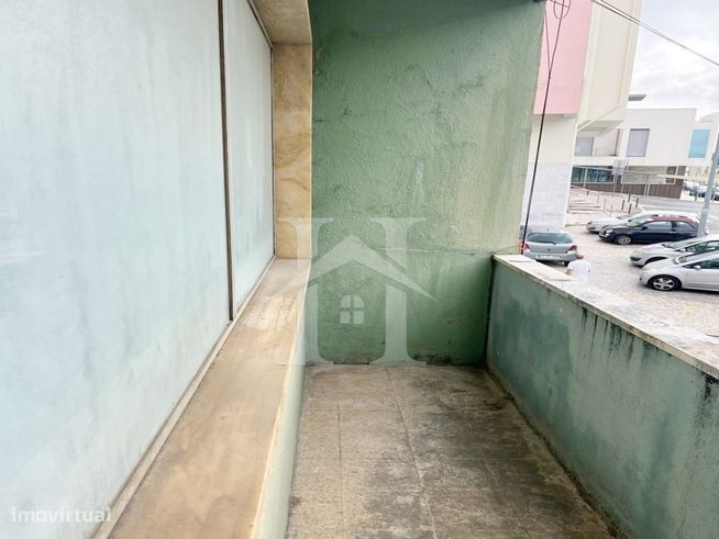 Loja com 210m² e Acesso Direto à Rua Para Veículos-17