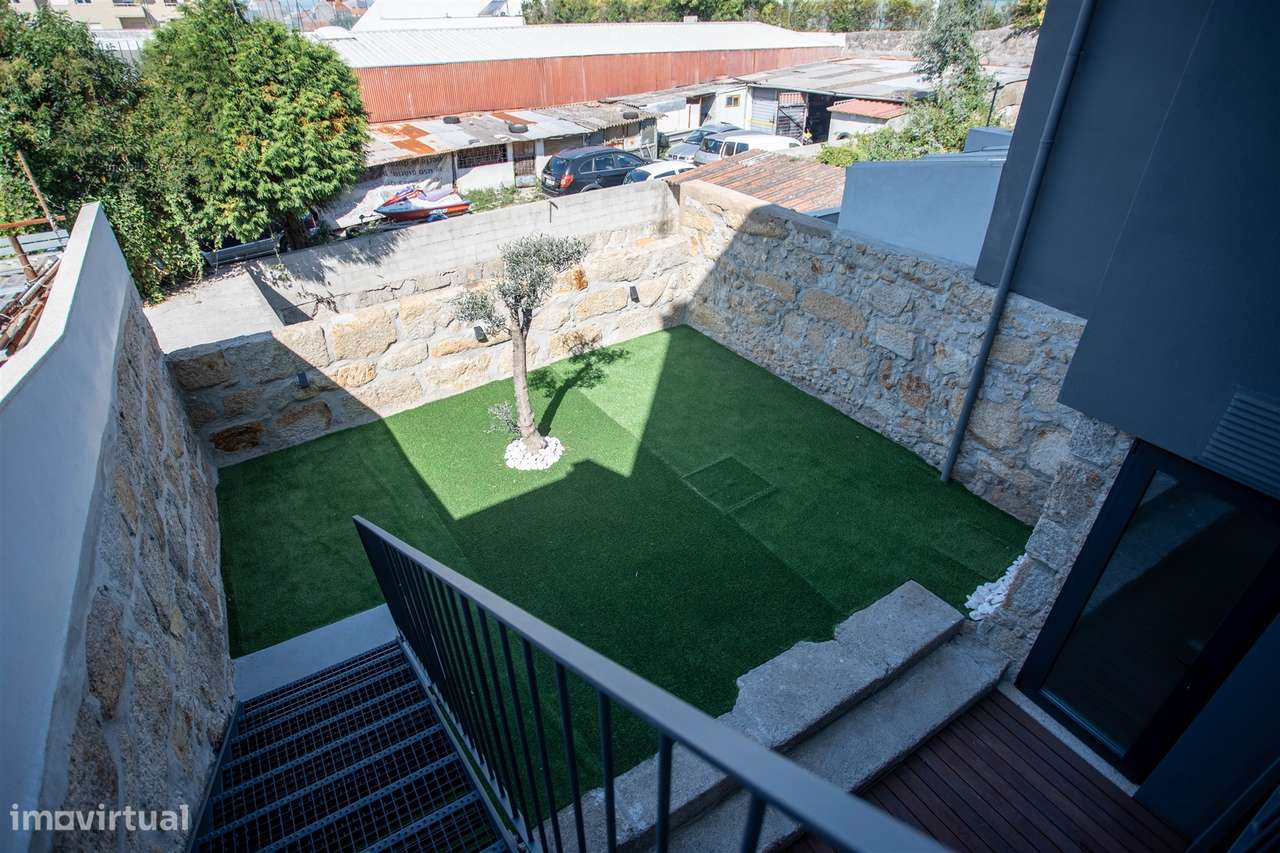 Andar moradia T2 duplex novo com jardim privativo no Porto - Grande imagem: 4/33