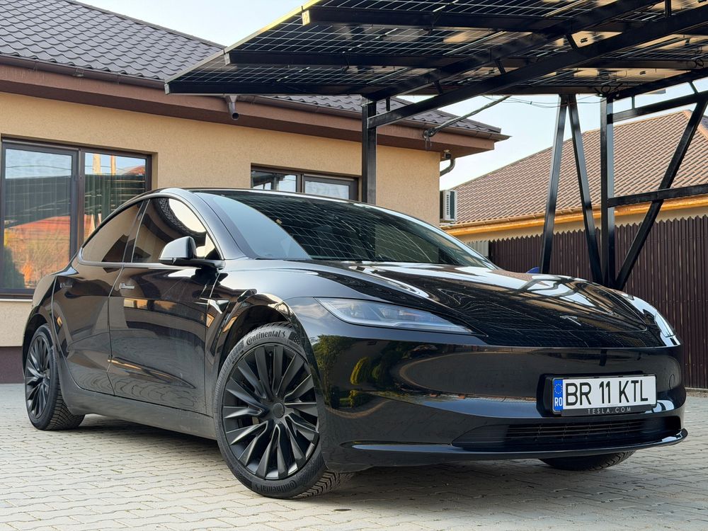 Tesla Model 3 2024
