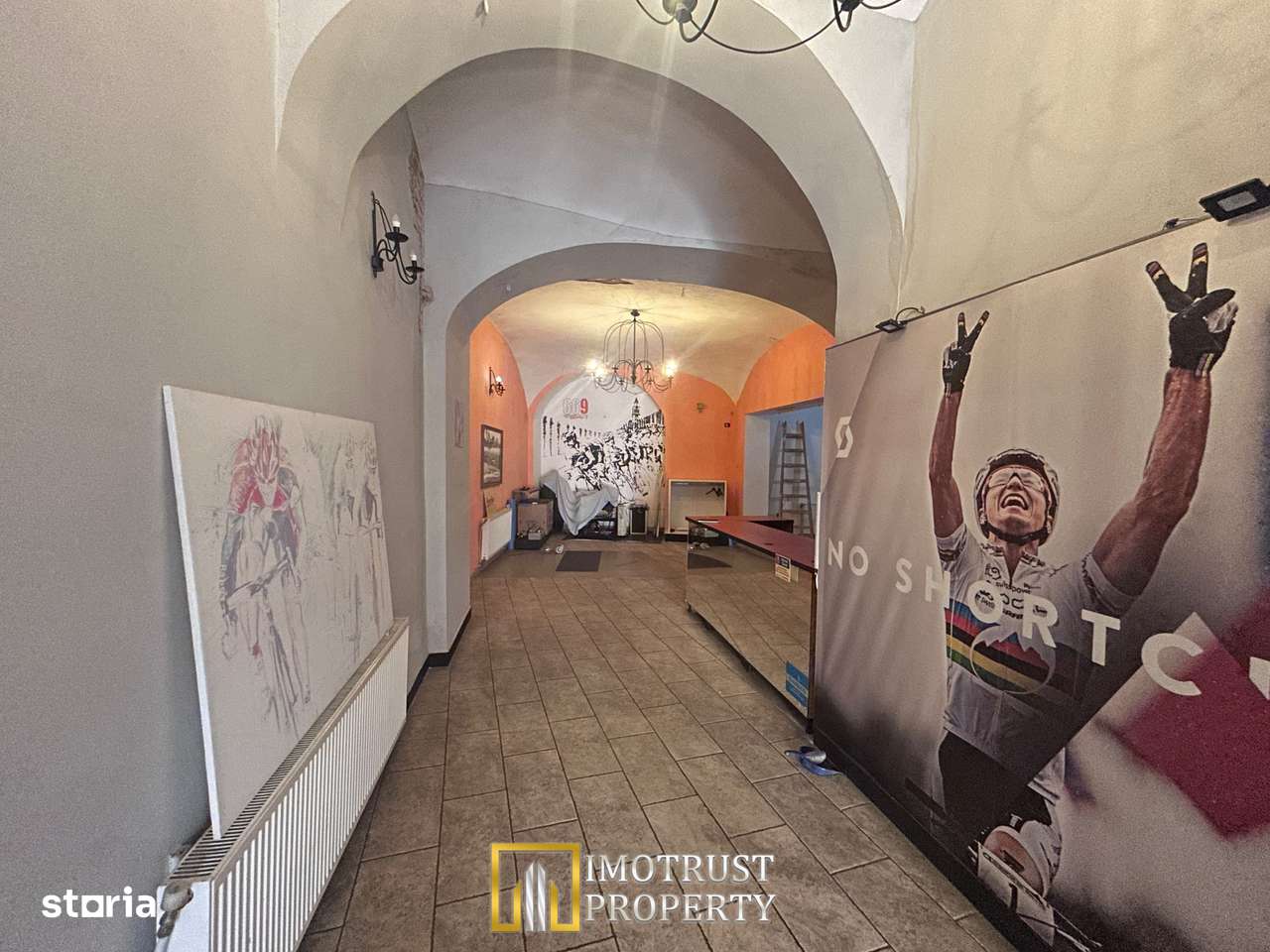 Spatiu comercial de vanzare zona Bou Rosu - Imagine principală: 5/10