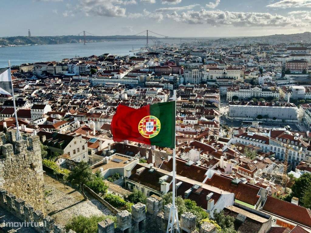 Apartamento T2 com logradouro privativo na Ajuda-19