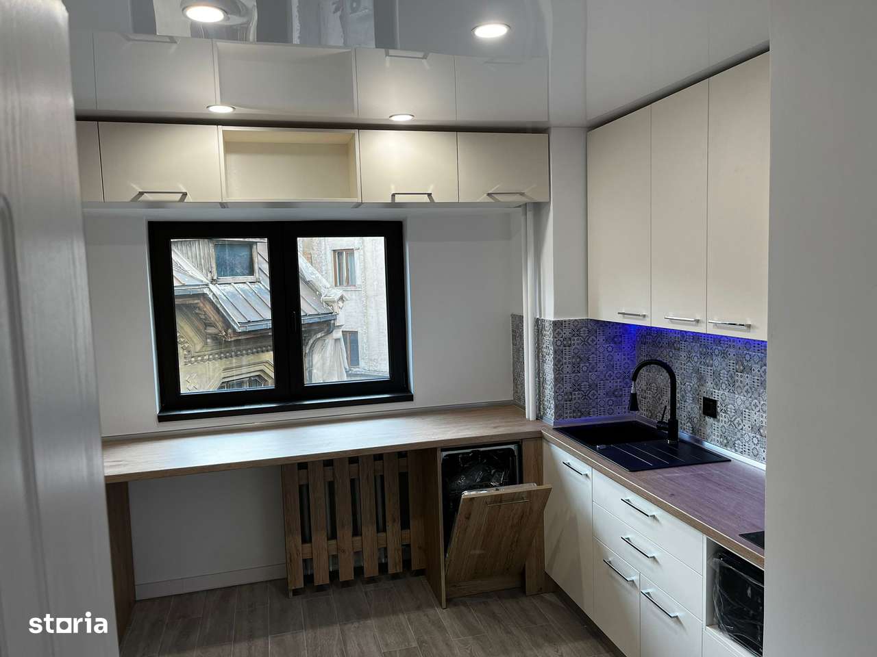 Vanzare Apartament 4 Camere 106 MP - Ultracentral - Unirii - Fantani-0