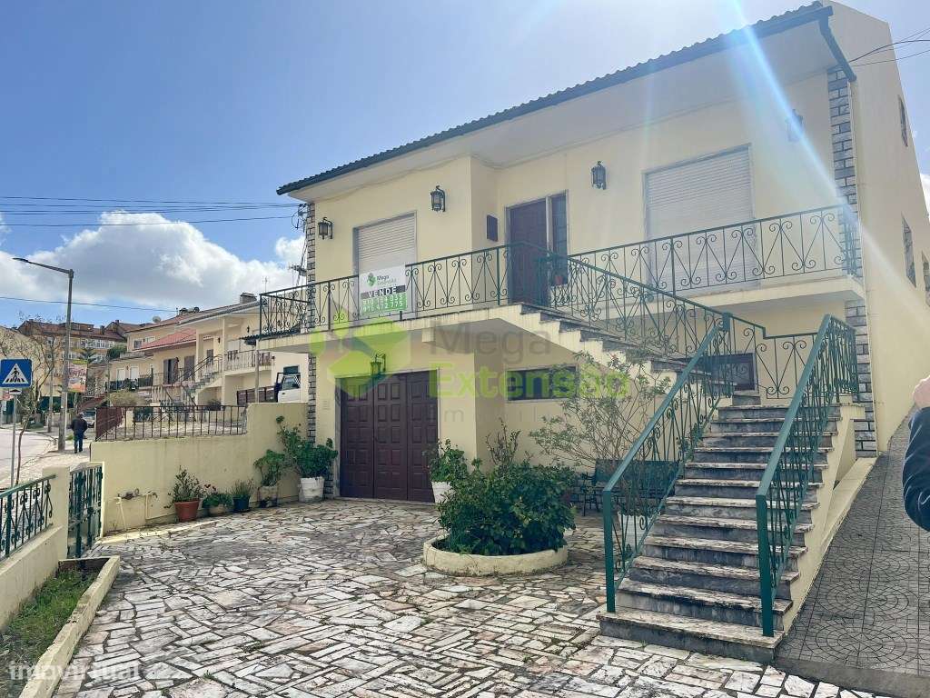 Moradia T3, com Terreno de 1080 m2, no Centro da Vila do Cadaval, c...-5