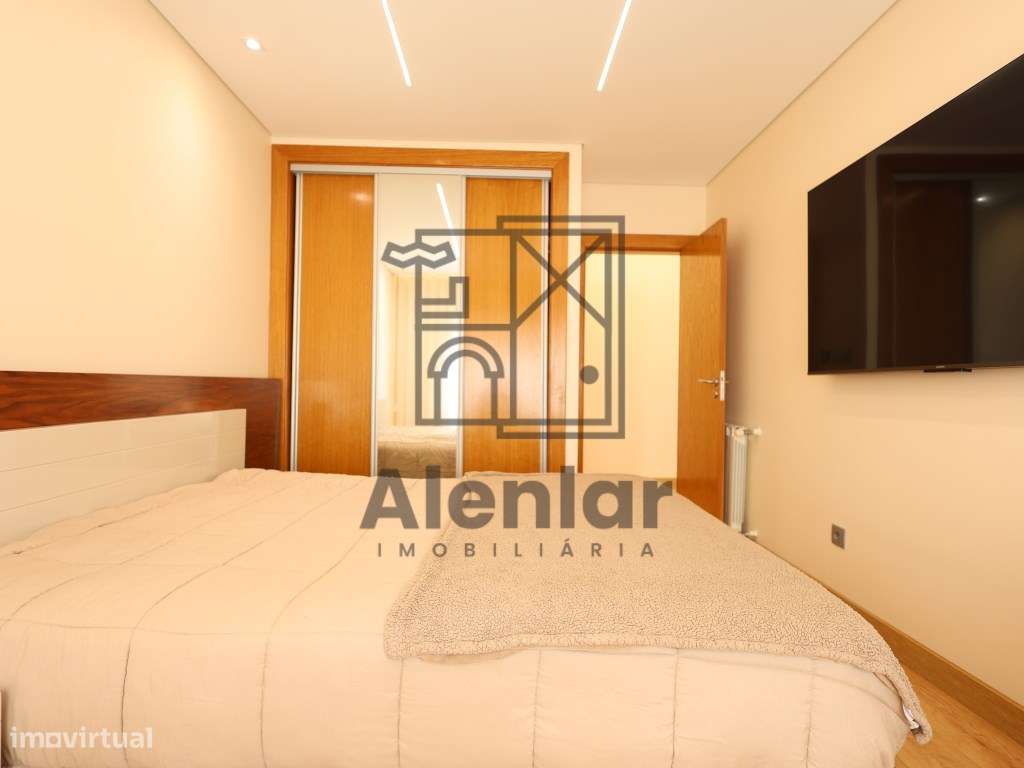 T2 no Carregado - Condominio Fechado-13