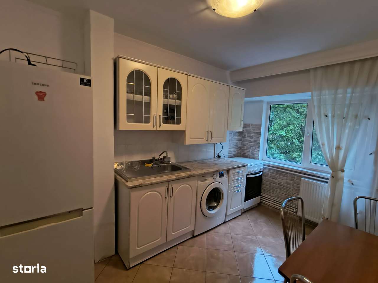 Apartament cu 2 camere decomandat de inchiriat - Imagine principală: 4/8