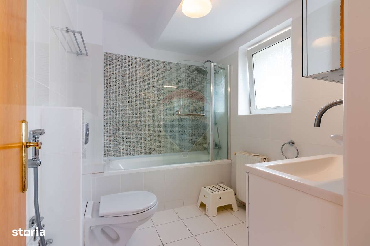 Vanzare Vila Familiala Azur Pipera, 4 cam 120mpu, curte mare, 4XP - Imagine principală: 4/20