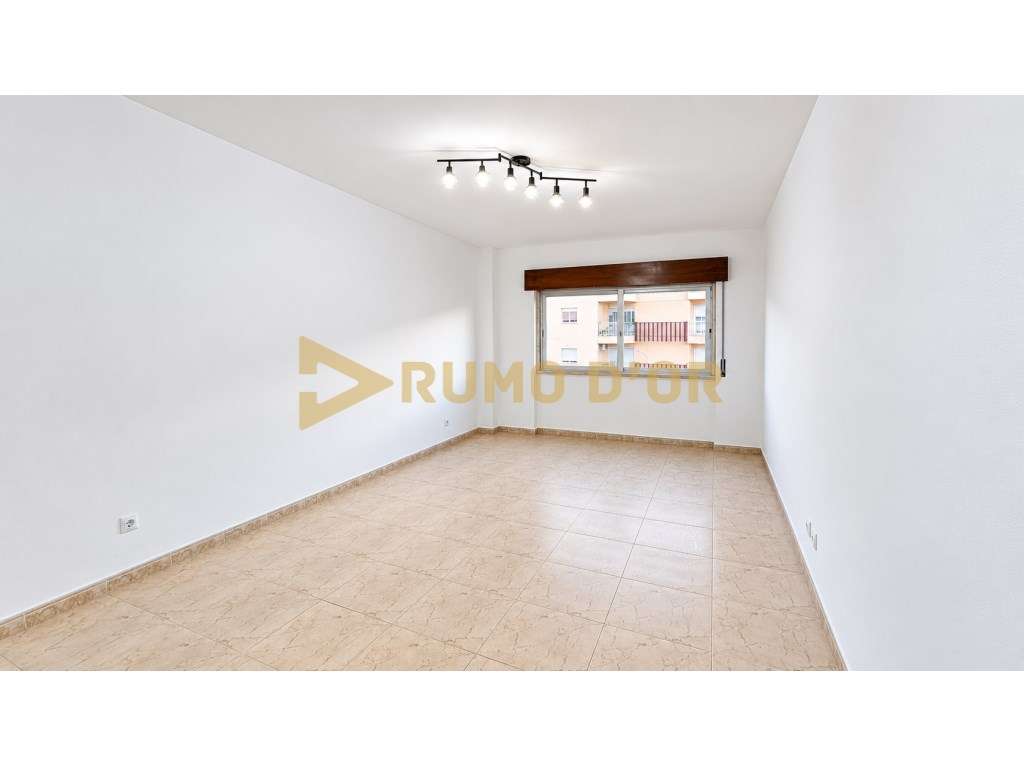 T2 em Arruda dos Vinhos , Espaço, Luz Natural e Conforto, com tudo ...-11