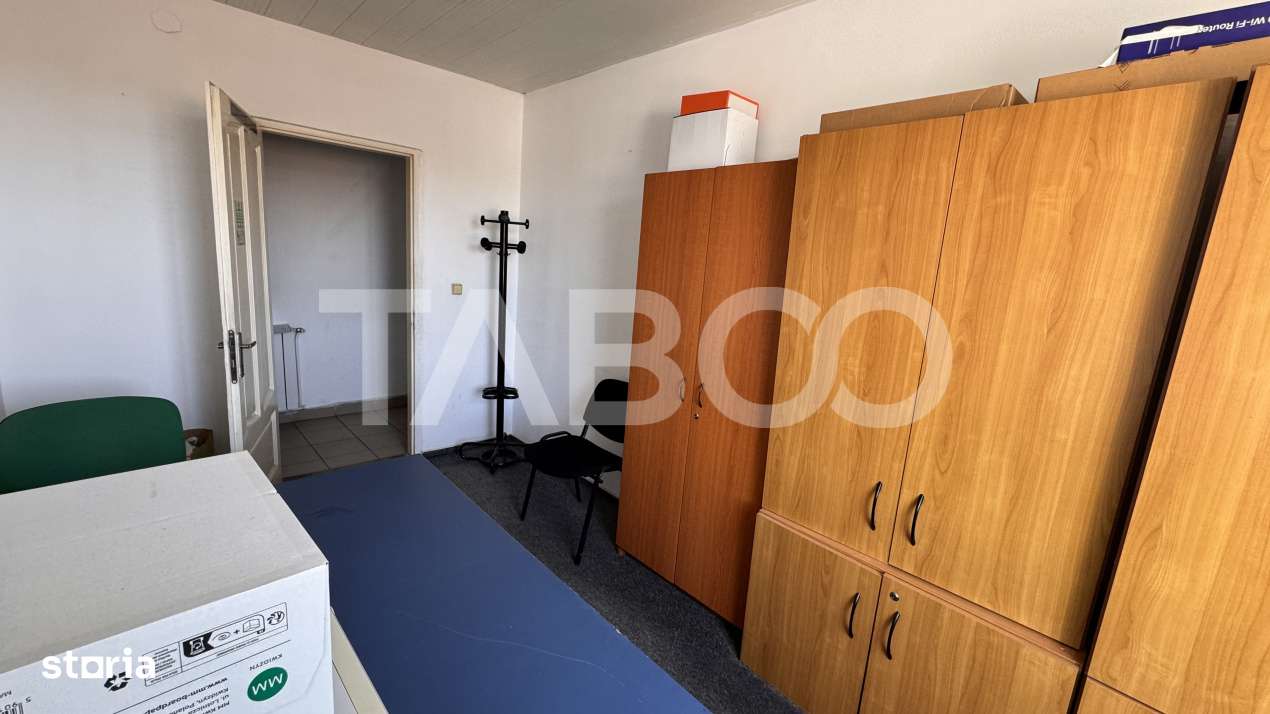 Spatiu birou de inchiriat pretabil firma mica consultanta 12mpu Sibiu - Imagine principală: 3/4
