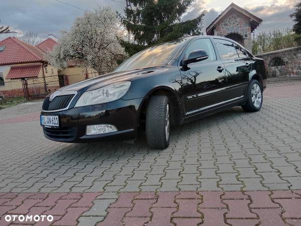 Skoda Octavia 1.6 Ambiente - 9