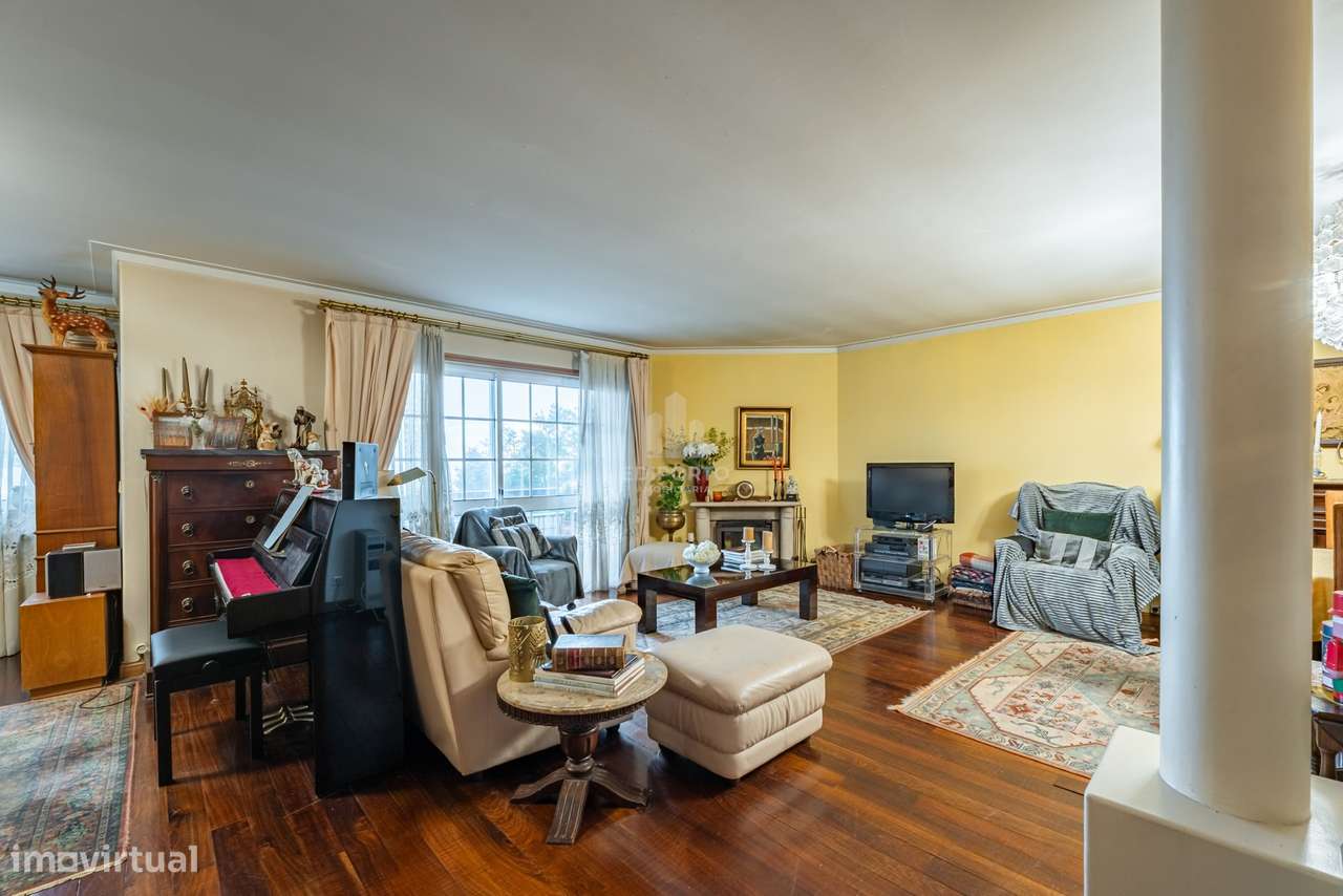 Apartamento T4, em zona Prime de Gaia, na Rua de D.Dinis.-7