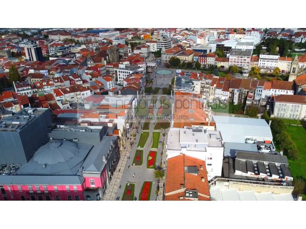 Apartamento T3 com terraço a toda a volta no centro da cidade - Grande imagem: 5/31