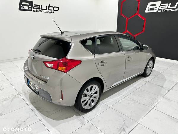 Toyota Auris - 12