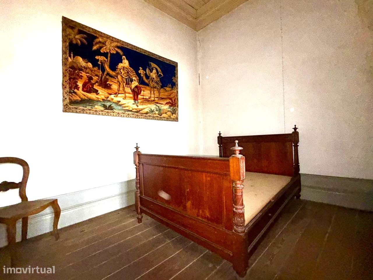 Moradia de Traça Apalaçada com Lojas  no Centro Histórico de Ovar-22