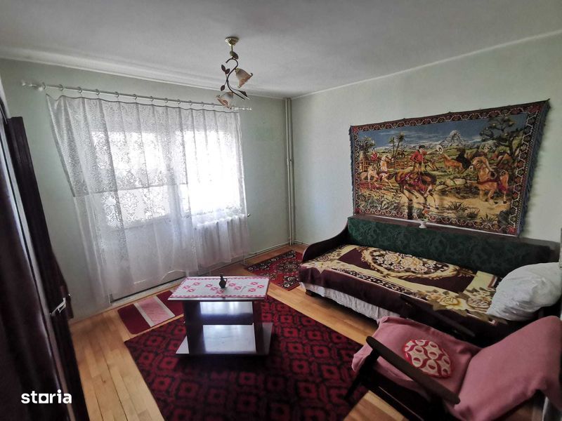 Vand Apartament mare 2 cam, et.1, Cinema Barladul