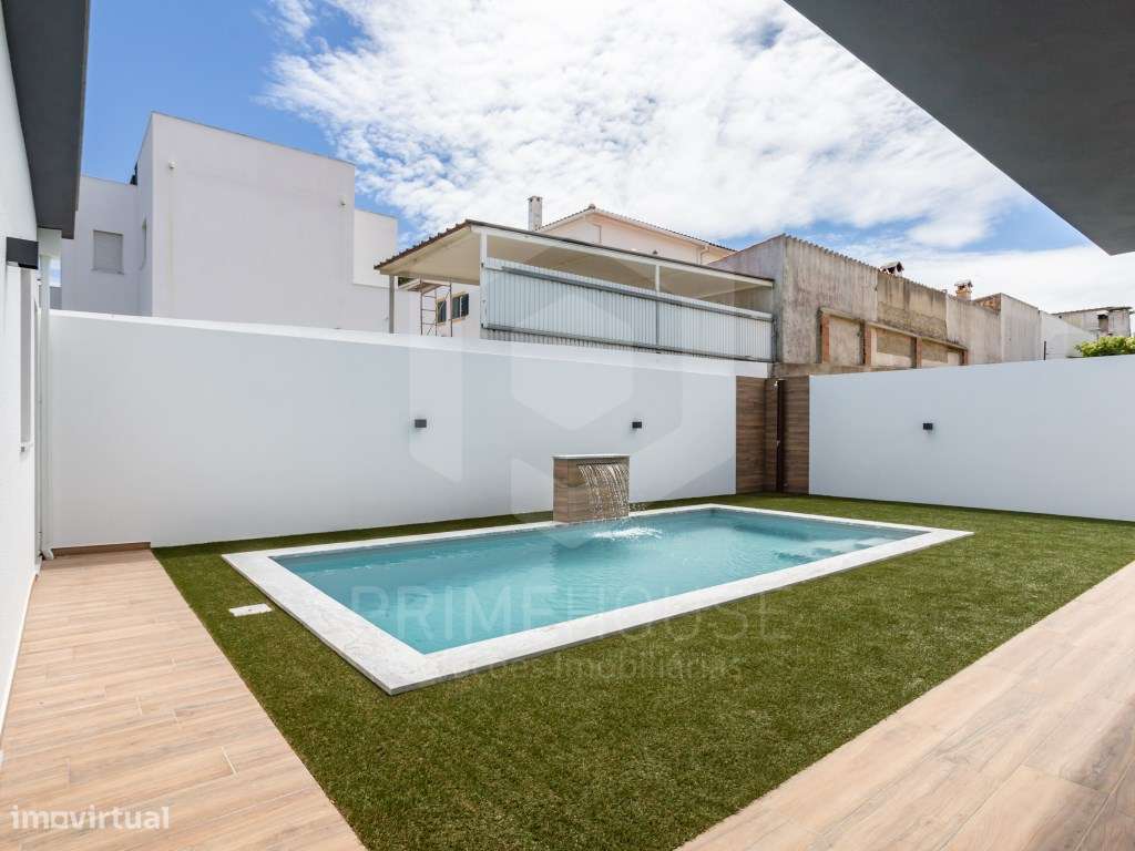 Moradia com 3 suites, garagem e piscina na Av. de Negreiros - Quint...-7