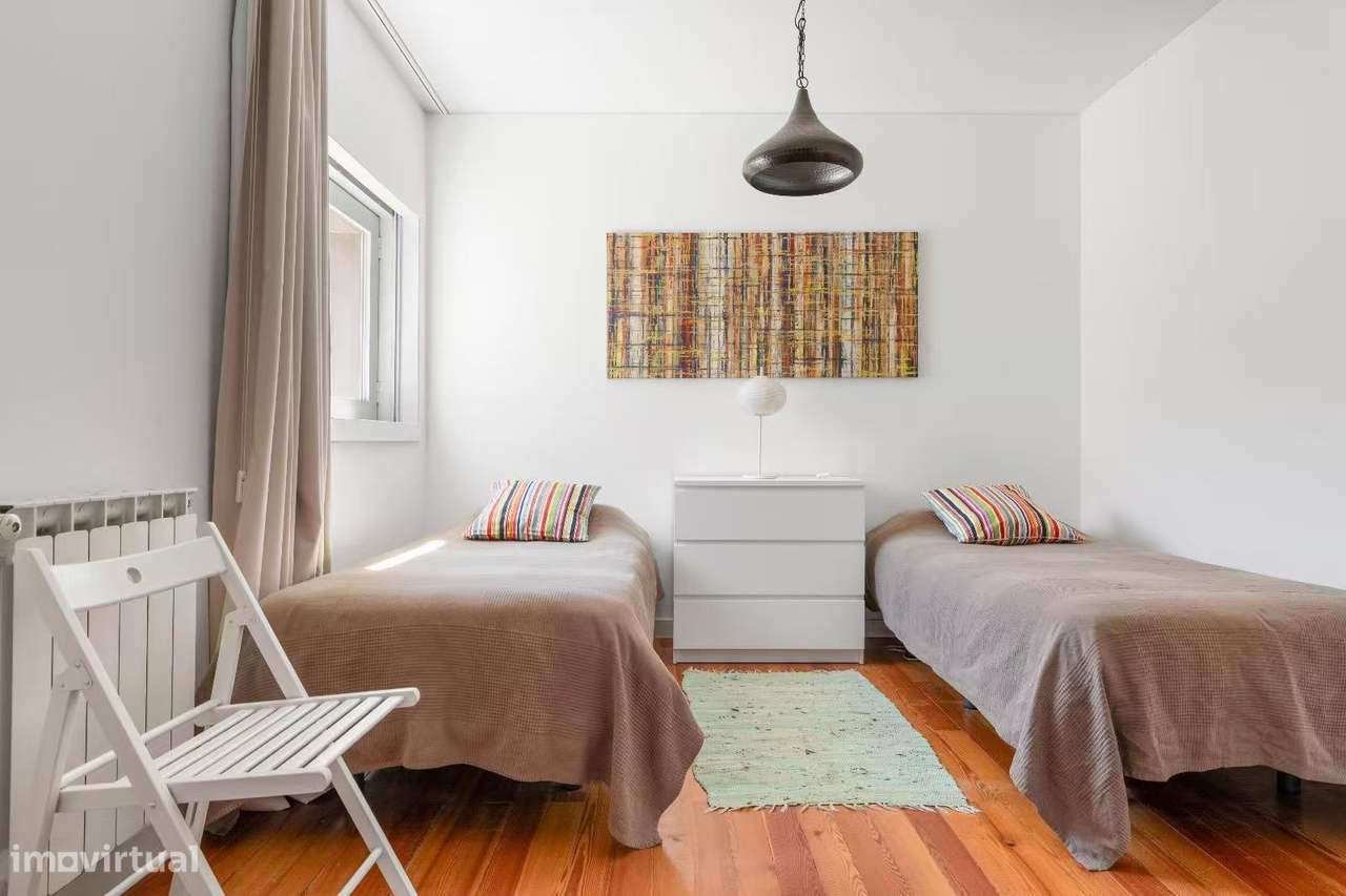 Excelente T3 no Bairro Alto com 2 lugares de estacionamento-8