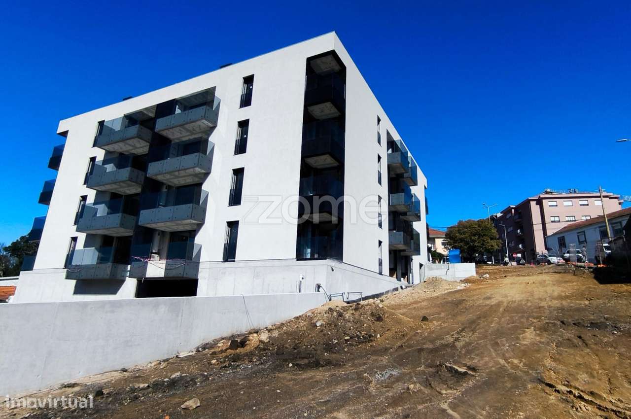 Apartamento T2, em Condomínio Fechado, com Terraço e 2 lugares gara... - Grande imagem: 4/37
