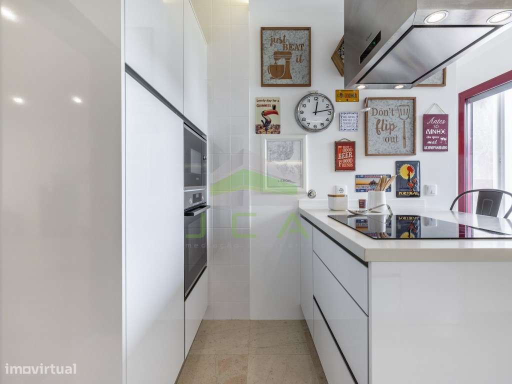 Apartamento T4 com terraço e piscina - Grande imagem: 5/45