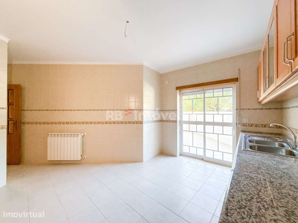 Apartamento T3 novo com garagem-28