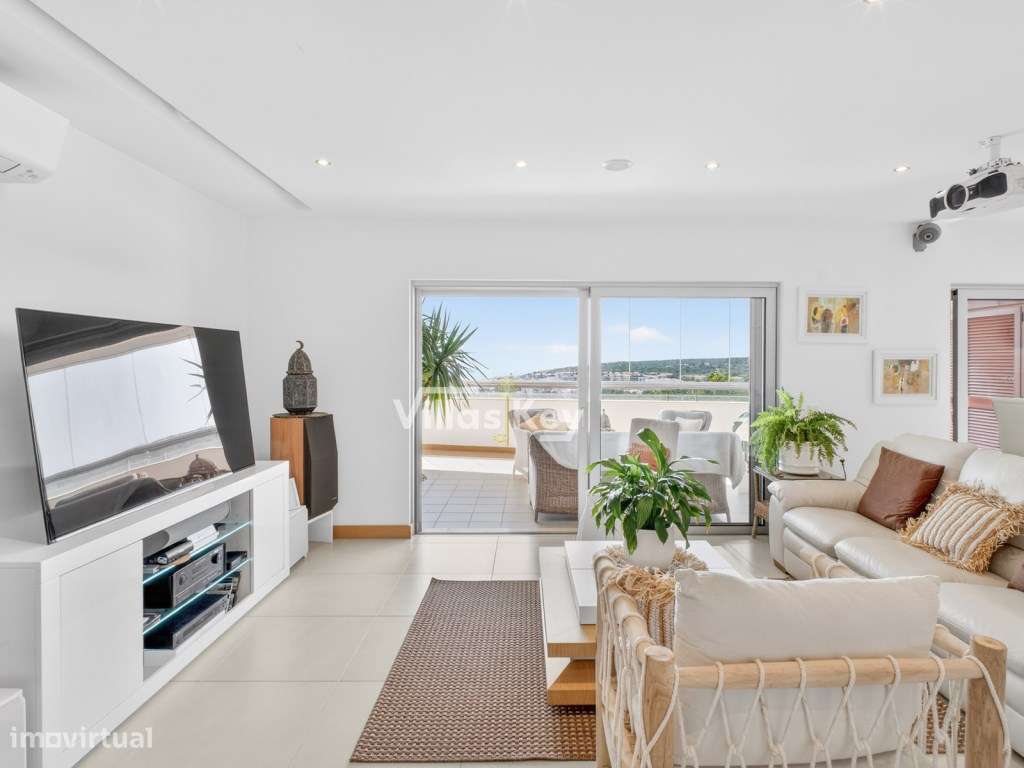 Apartamento de 2 quartos em condomínio de luxo próximo da praia - Grande imagem: 4/21