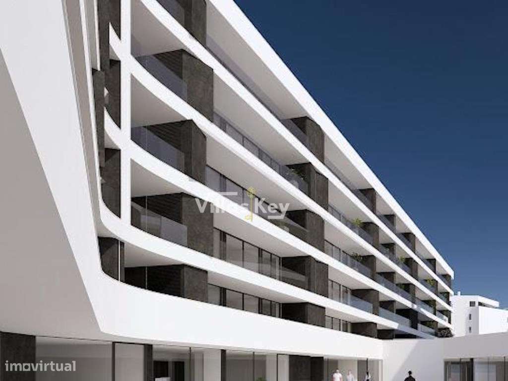 Loja ao lado da Marina em uma zona muito movimentada com montras am... - Grande imagem: 2/10