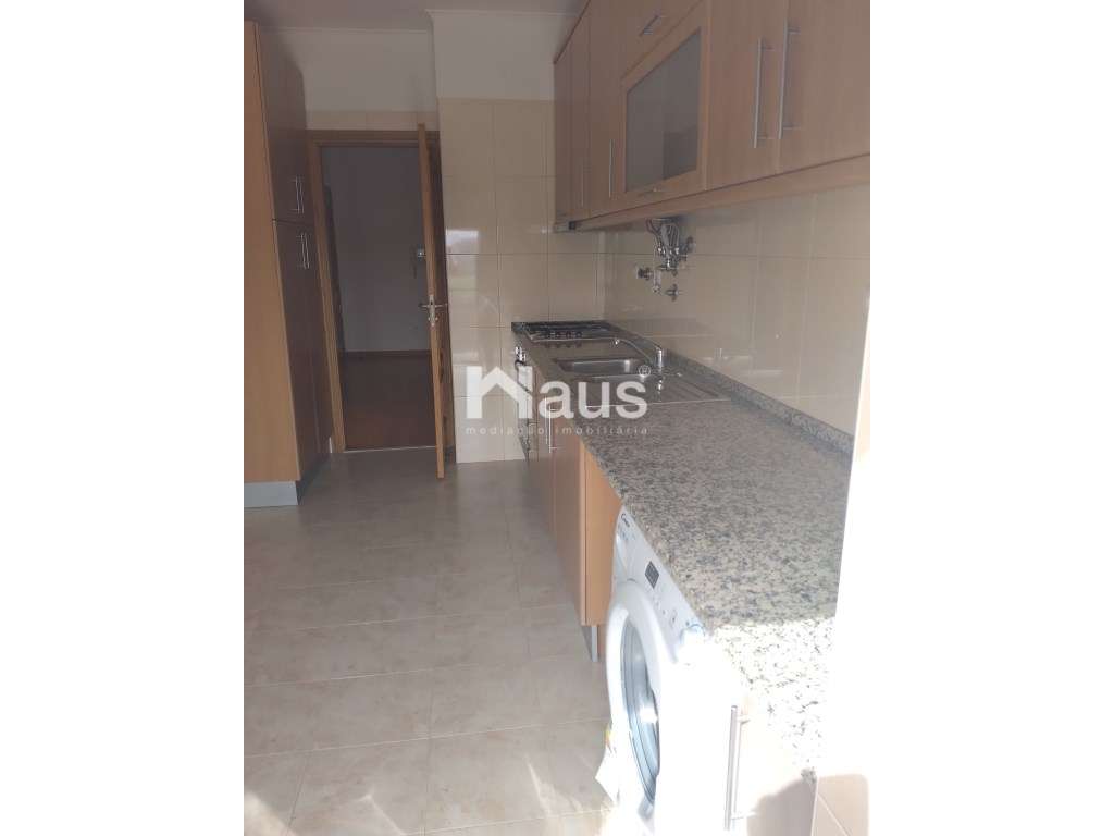 T3 com parqueamento e arrecadação-9