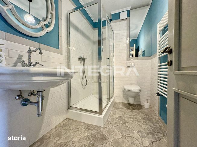 Vand Apartament  | Central 3 Camere cu Terasa | Strada Paris | Zona M.-8