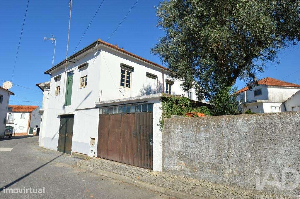 Casa tradicional T3 em Espinhal de 244,00 m2 - Grande imagem: 3/21