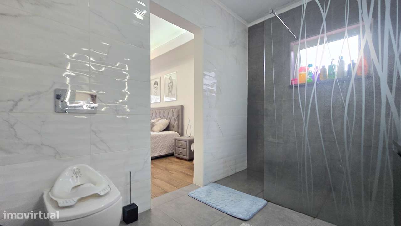 Moradia isolada de 3+2 assoalhadas - Garagem e espaço para piscina-11