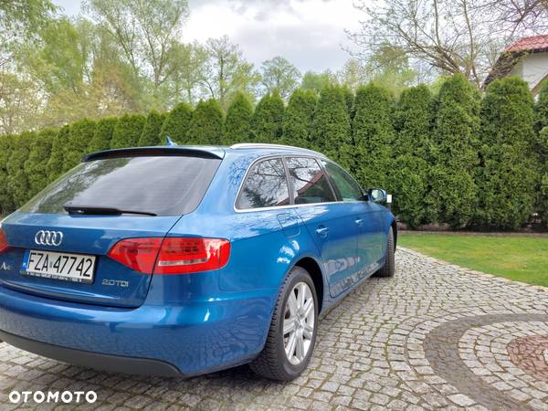 Audi A4 Avant 2.0 TDI DPF Ambiente - 8