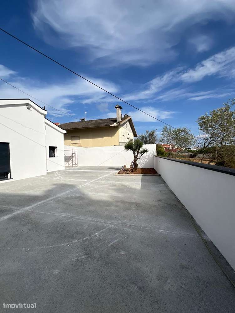 Moradia T2 Pronta a Habitar no Centro de Fátima - Preço Negociável-11