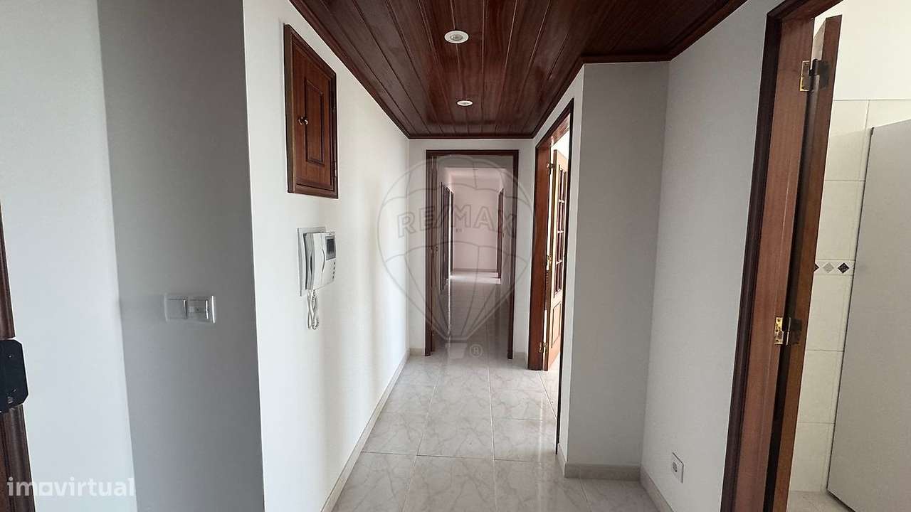 Apartamento T2 para arrendamento - Grande imagem: 4/33
