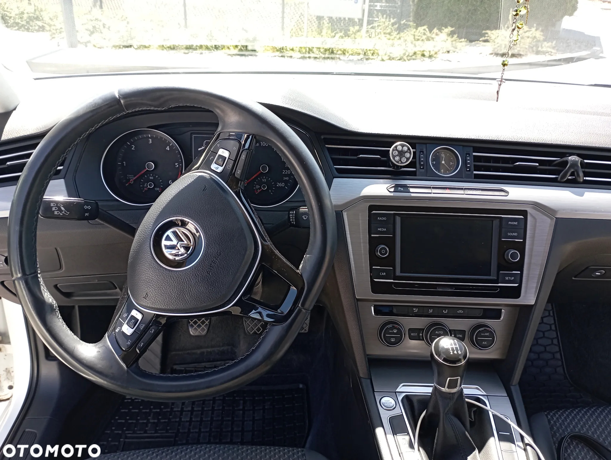 Volkswagen Passat 2.0 TDI BMT Comfortline - 6