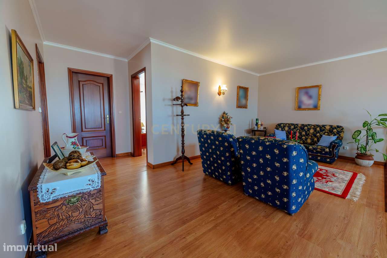 Moradia T4 com 2.971 m² de Terreno e Vista Panorâmica-39