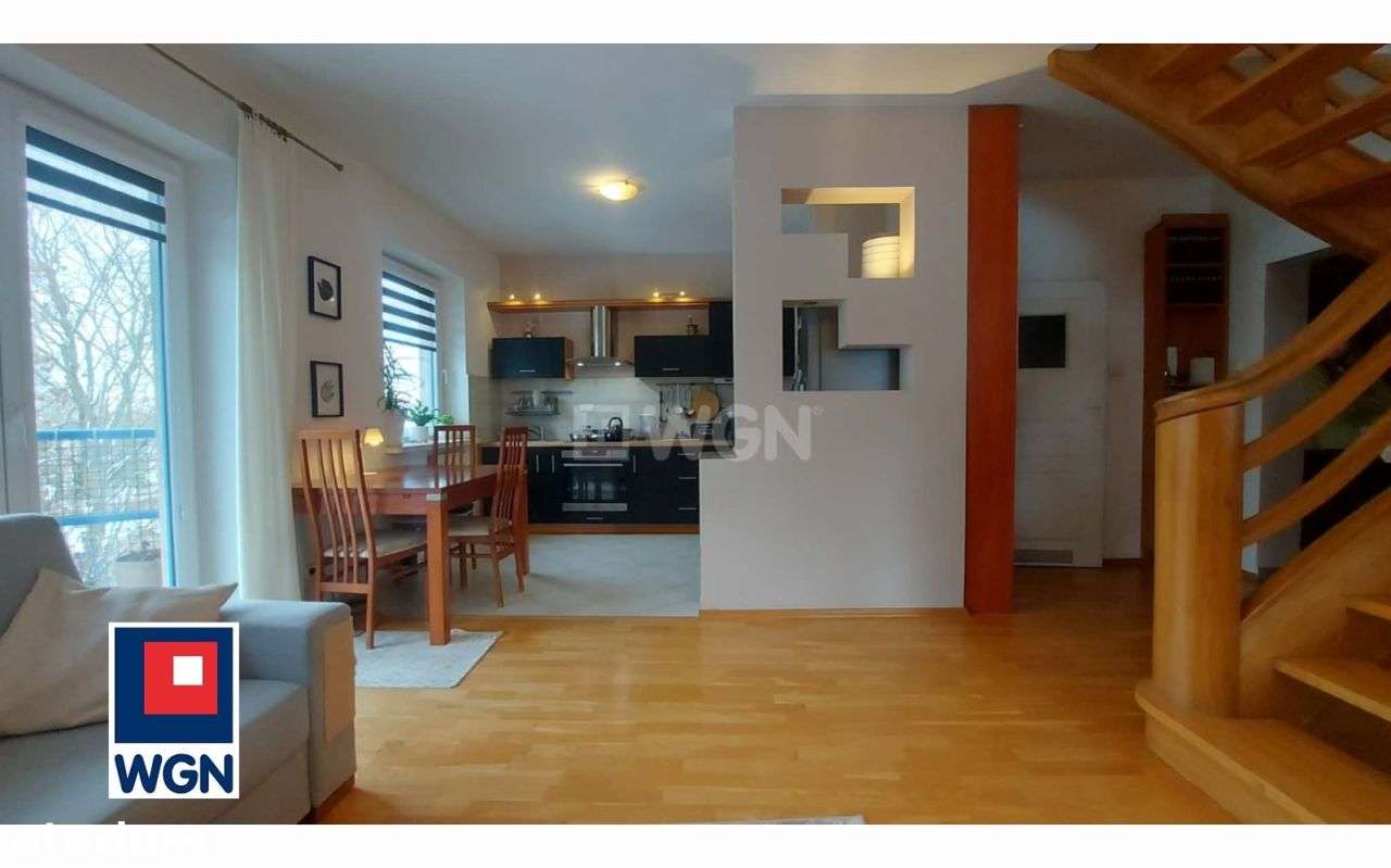 Duże 4 pokojowe mieszkanie w bloku z 2000 roku-3