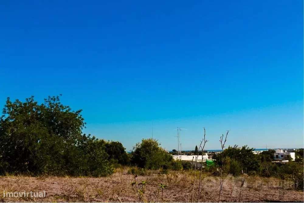 Três Prédios Urbanos com área bruta de construção de 600m2, inseridos - Grande imagem: 3/22