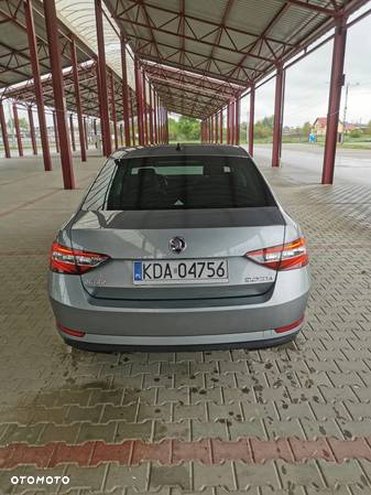 Skoda Superb 2.0 TDI Ambition - 5