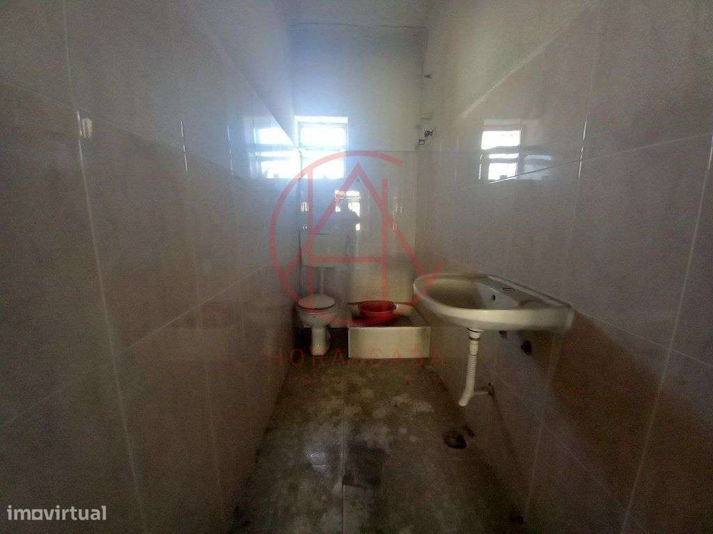 T1 p/ remodelação - Baixa da Banheira - Grande imagem: 5/12