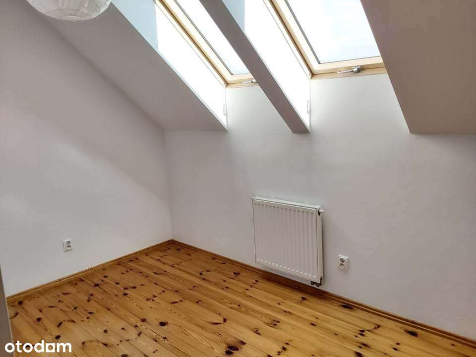 Przytulny dom w świetnej okolicy! | Chroboty-9